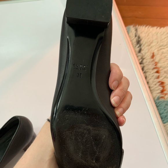 Gucci Sachalin Logo Low-heeled Round Toe Pump - Picture 9 of 13